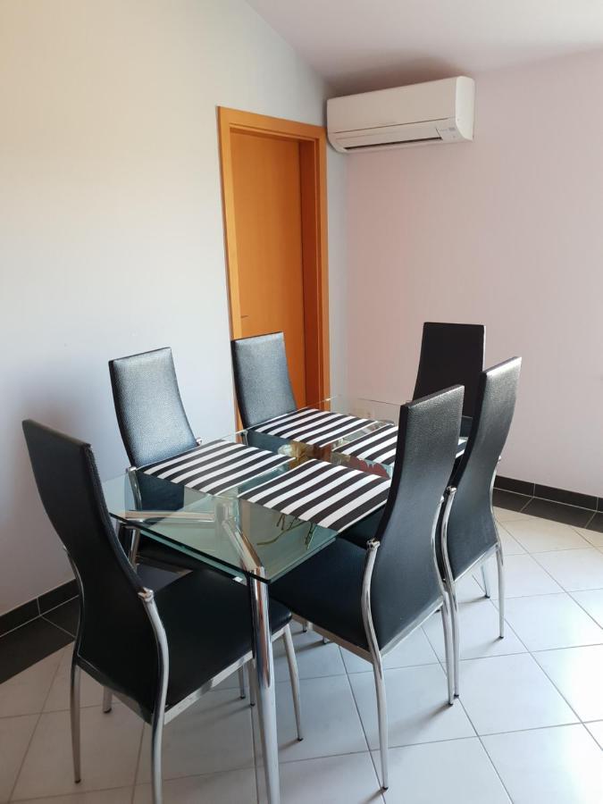 Apartments Natasa Murage Екстер'єр фото