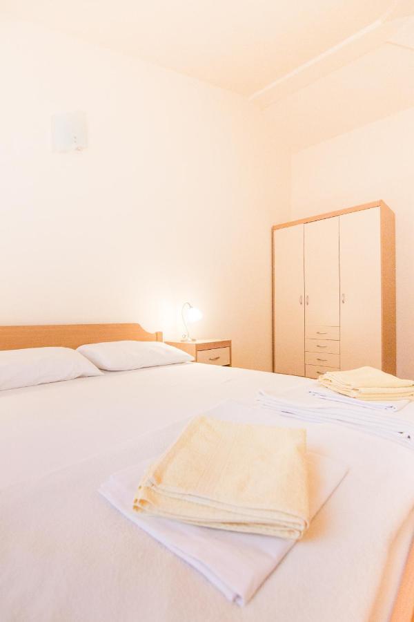 Apartments Natasa Murage Екстер'єр фото
